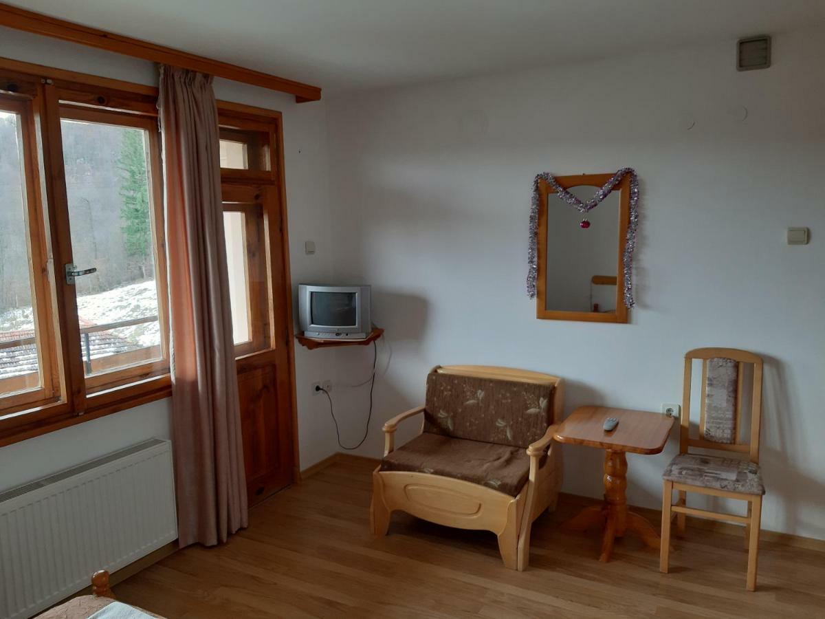 Къща Поколения Tryavna Exterior photo